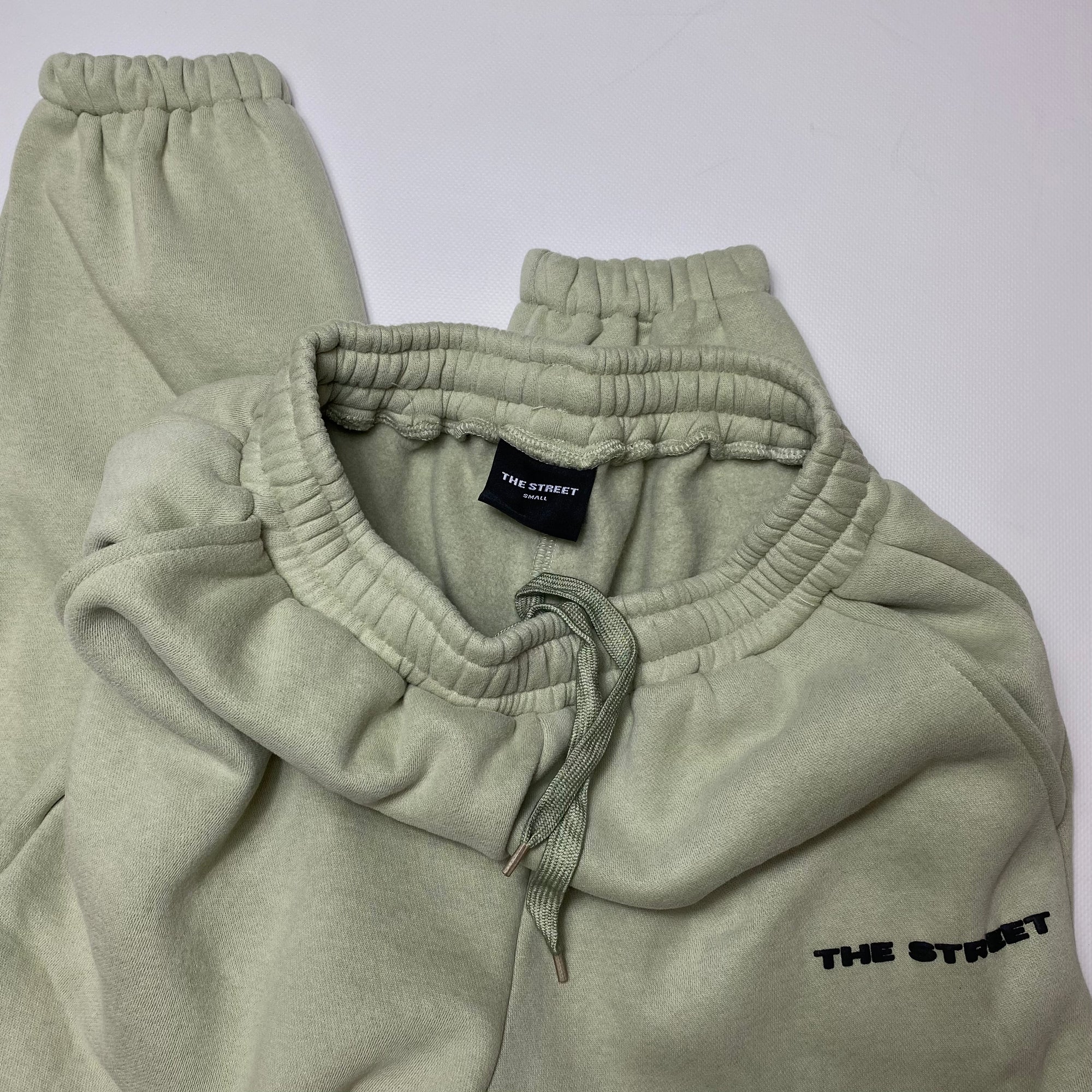 GREEN TEA JOGGERS HEAVYWEIGHT THE STREET